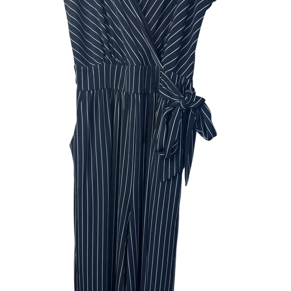 Kaileigh Blue & White Striped Jumpsuit |‎ Size M - Picture 2 of 7